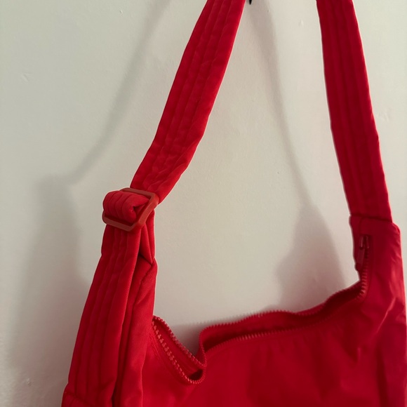 Baggu Nylon Shoulder Bag Candy Apple - Picture 4 of 7
